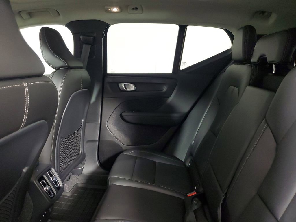 Certified 2026 Volvo XC40 B4 Plus w/ Climate Package image 14