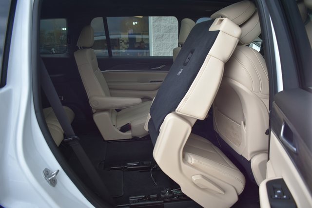 Used 2025 Jeep Grand Cherokee L Limited image 47