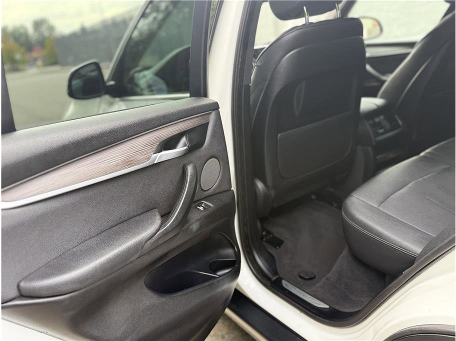 Used 2017 BMW X5 xDrive35i image 11