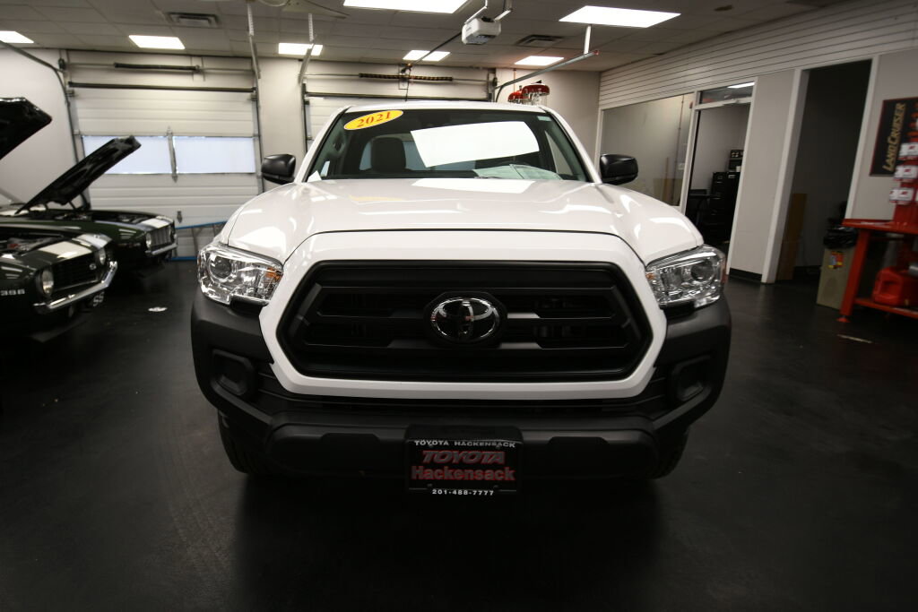 Certified 2021 Toyota Tacoma SR image 2