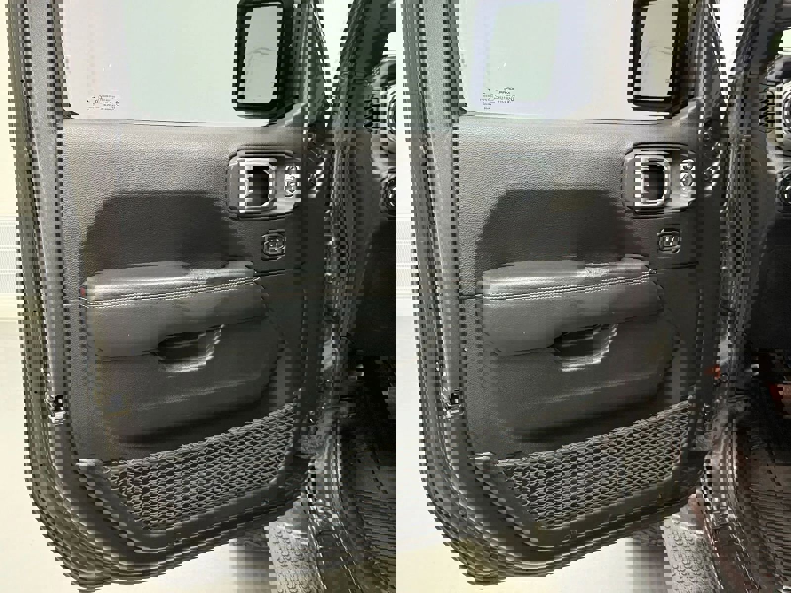 Used 2019 Jeep Wrangler Unlimited Sahara image 31