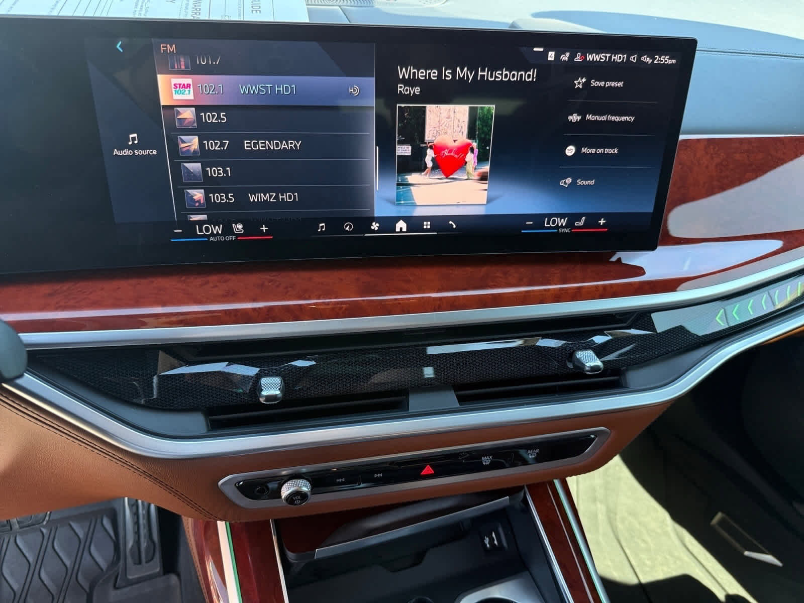 Used 2024 BMW ALPINA XB7 image 21