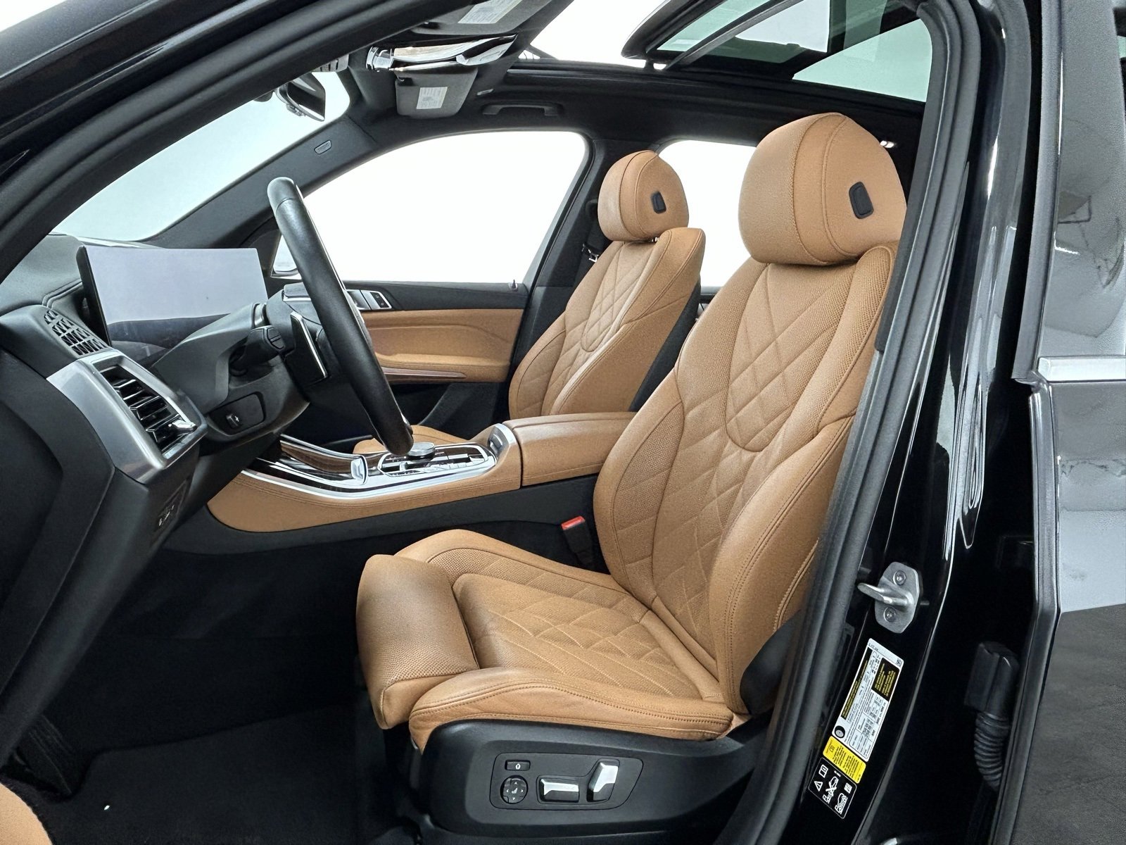 Used 2024 BMW X5 xDrive40i w/ Premium Package image 27