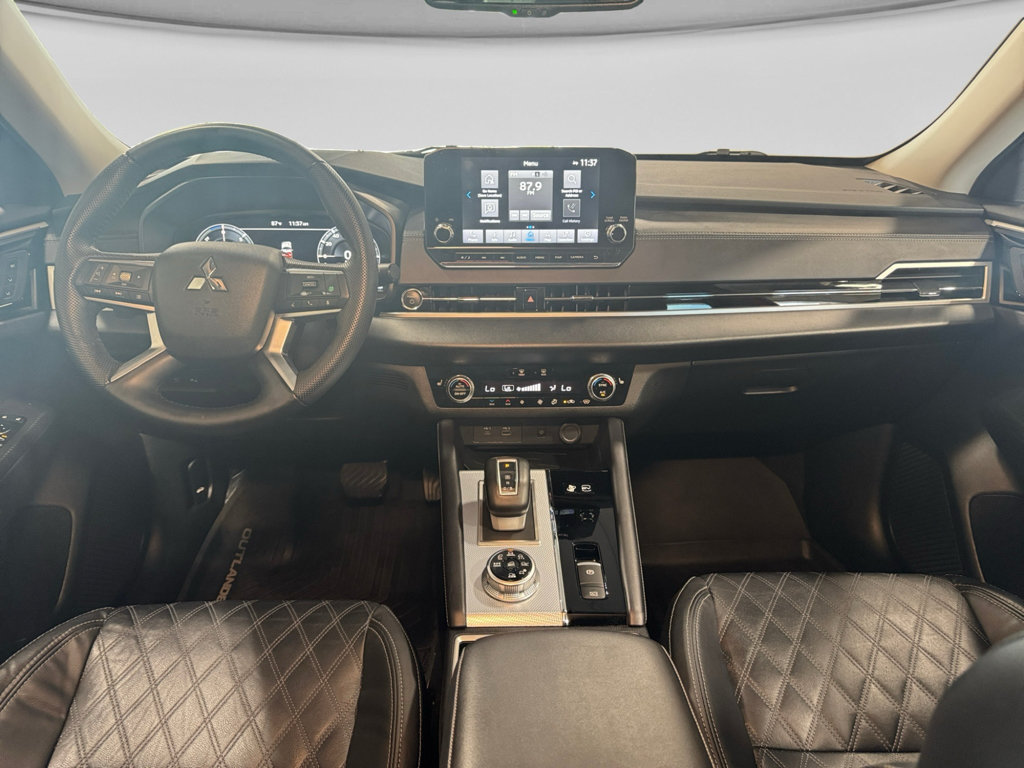 Used 2023 Mitsubishi Outlander SEL AWD/4WD image 19