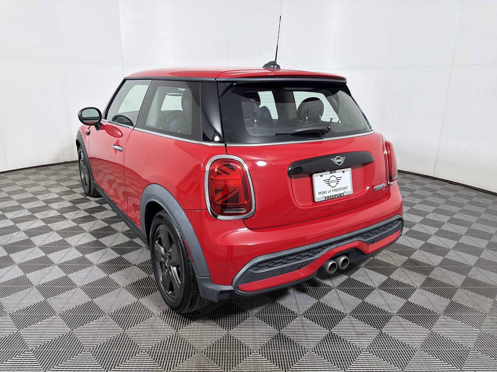 Used 2022 MINI Cooper S image 5
