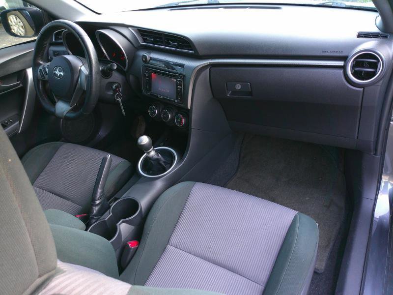 Used 2015 Scion tC FWD image 18