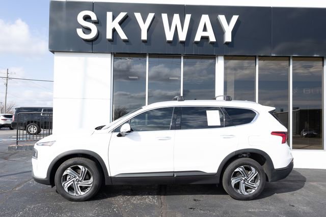 Used 2023 Hyundai Santa Fe SEL FWD image 2