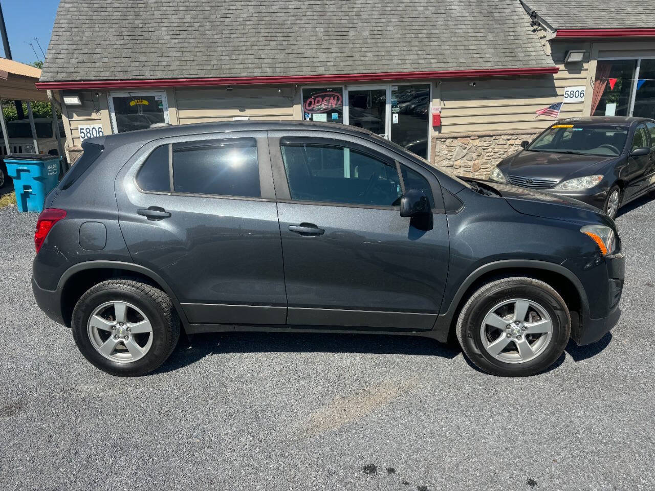 Used 2016 Chevrolet Trax LS AWD/4WD image 8