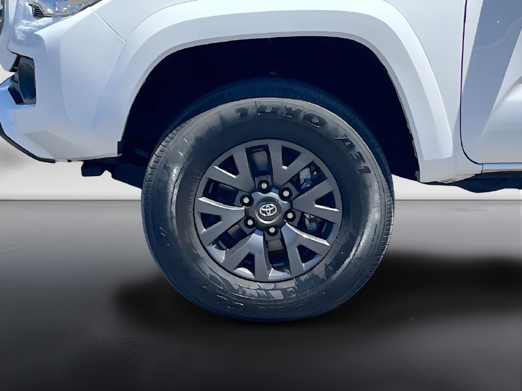 Used 2023 Toyota Tacoma SR5 RWD image 28