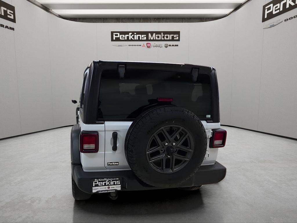 Used 2024 Jeep Wrangler Sport S image 5