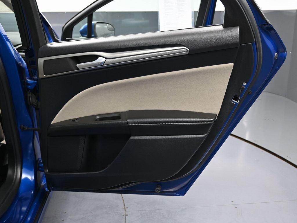 Used 2018 Ford Fusion S image 33