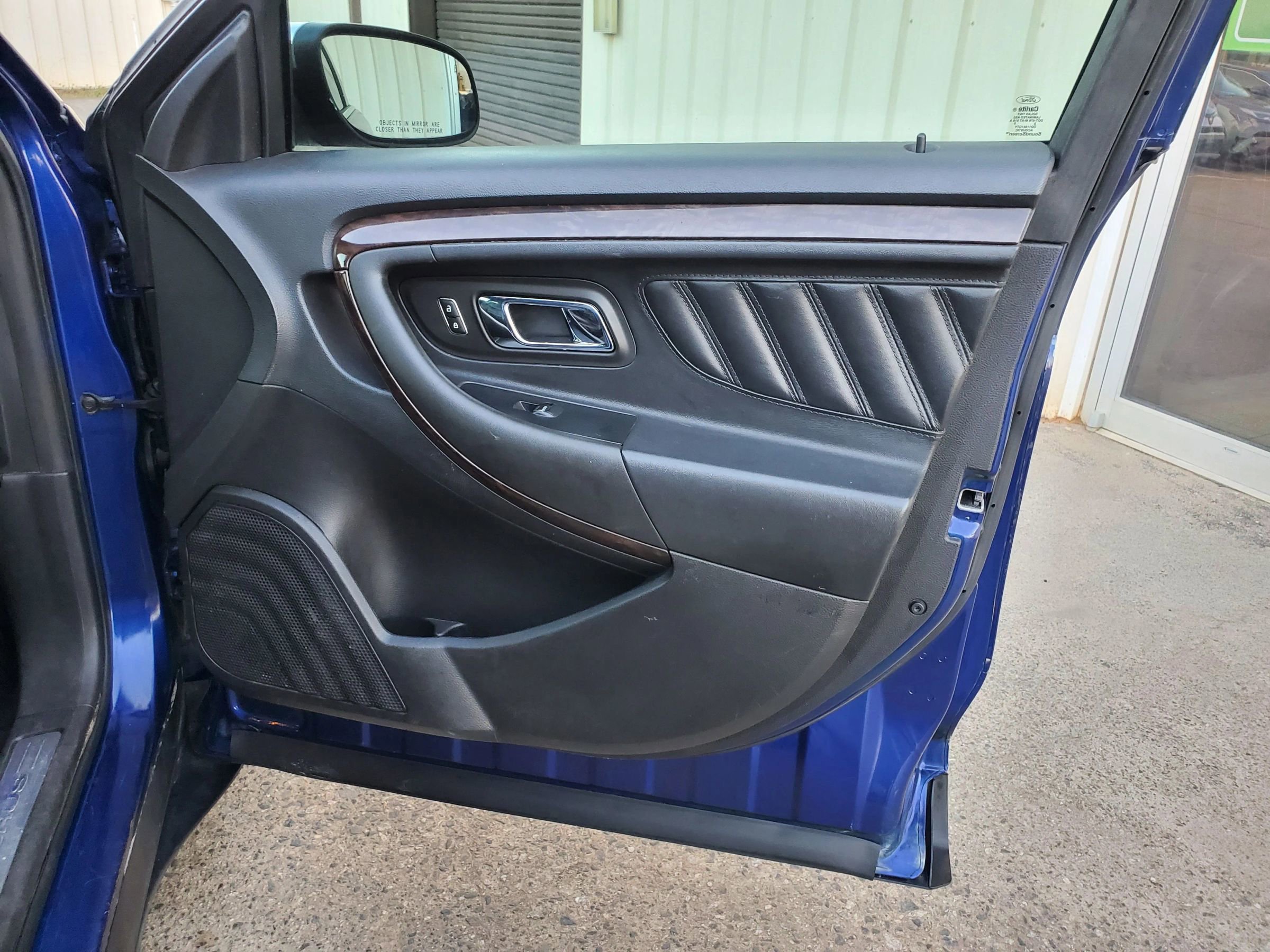 Used 2013 Ford Taurus Limited image 19