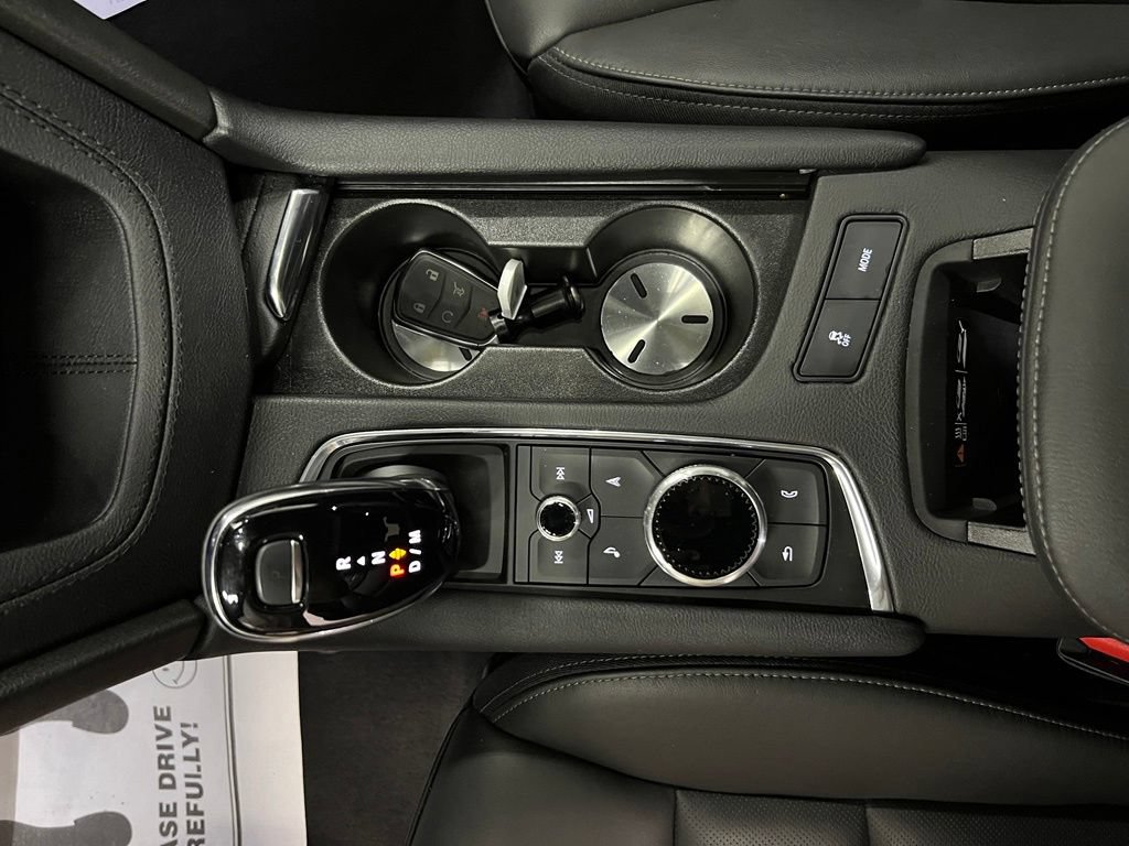 Certified 2025 Cadillac XT6 Premium Luxury AWD/4WD image 27