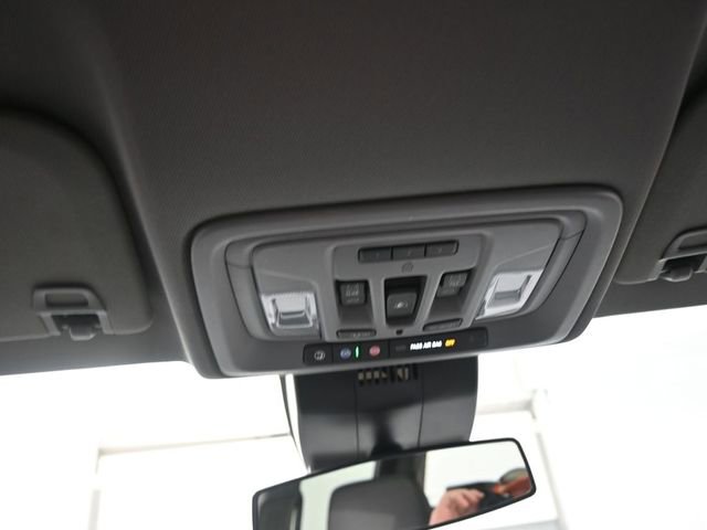 Used 2022 Chevrolet Silverado 1500 LT Trail Boss w/ LT Trail Boss Premium Package image 12