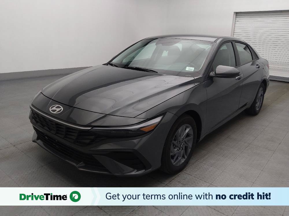 Used 2025 Hyundai Elantra Hybrid FWD image 1