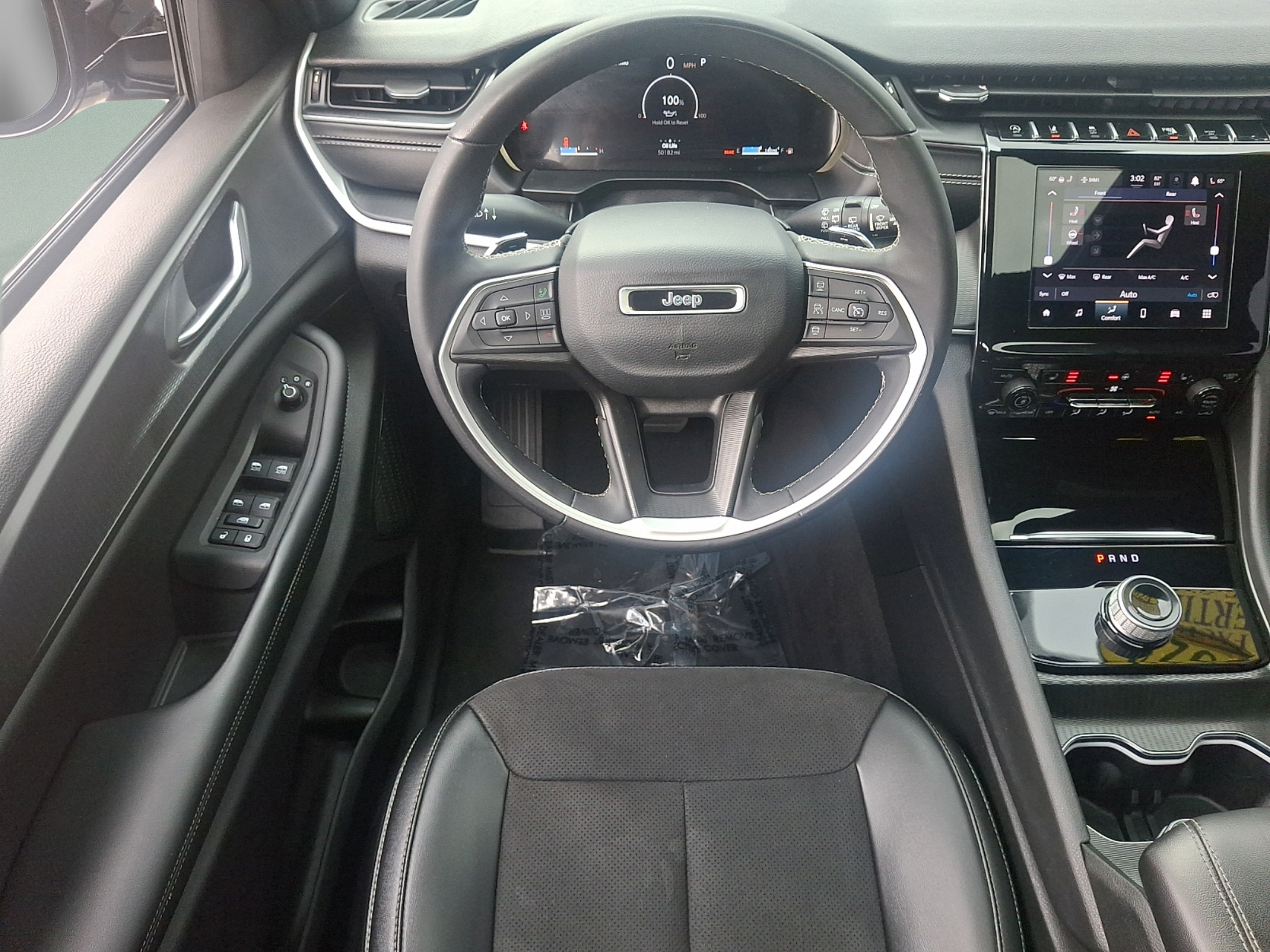 Certified 2024 Jeep Grand Cherokee L Altitude AWD/4WD image 14
