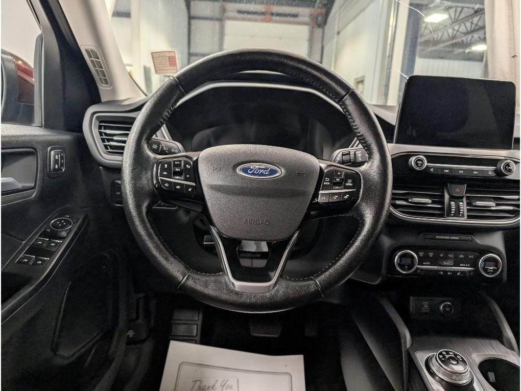 Used 2021 Ford Escape Titanium AWD/4WD image 12
