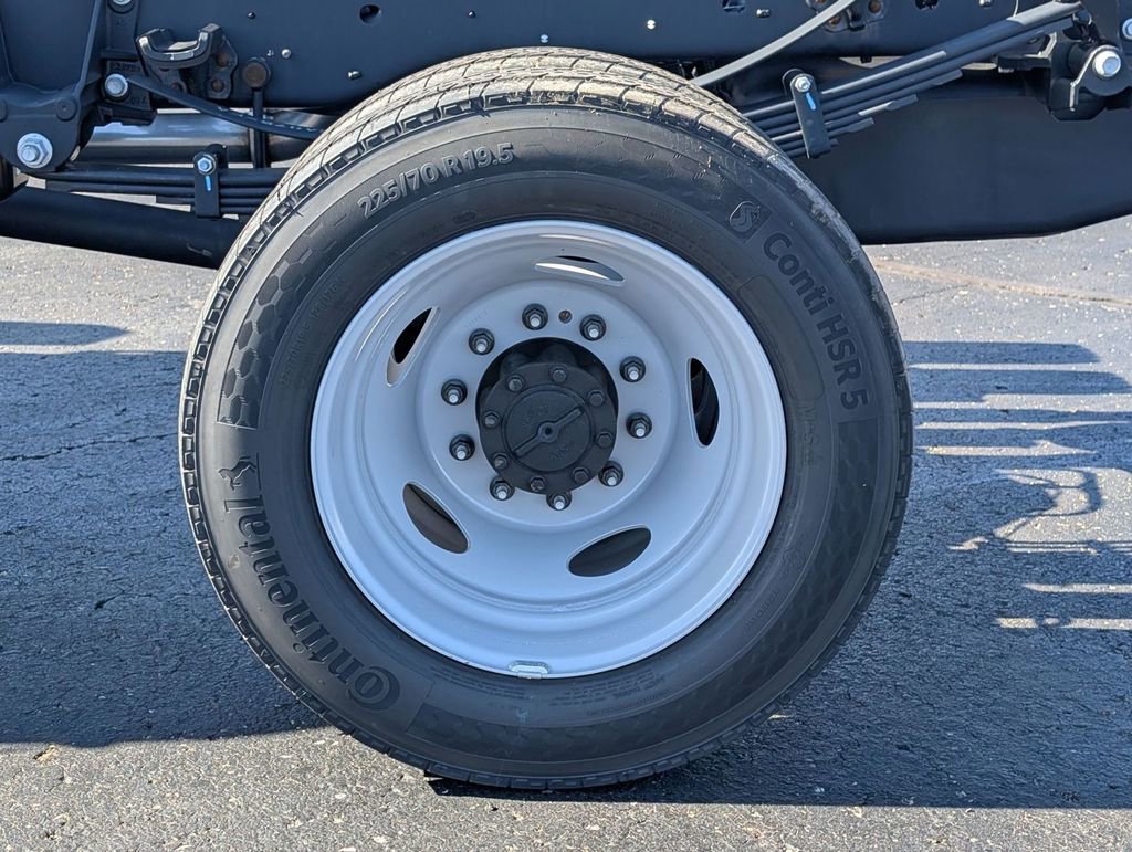 New 2026 Ford F550 4x4 Regular Cab Super Duty image 16