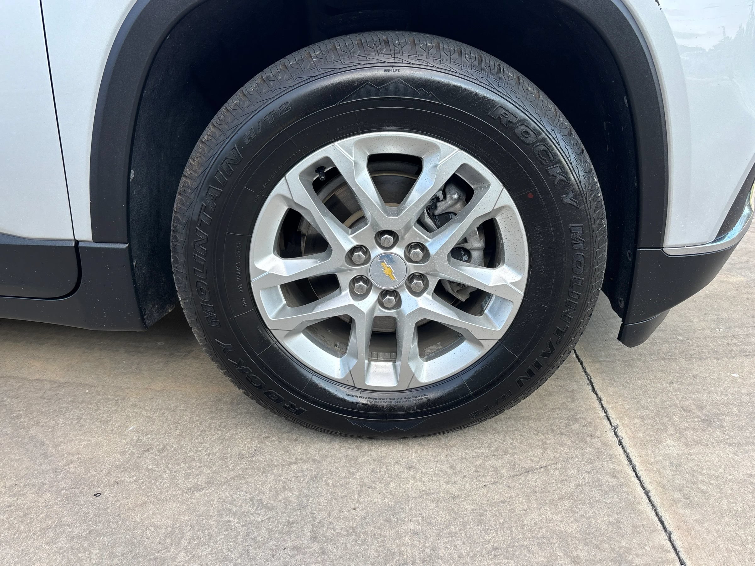 Used 2021 Chevrolet Traverse LT AWD/4WD image 28