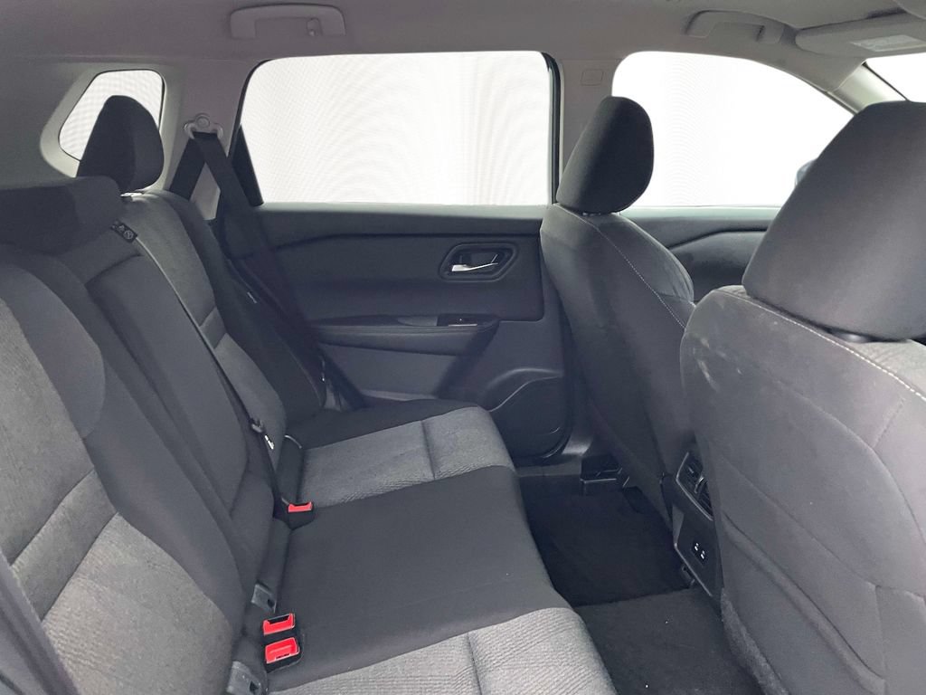Used 2024 Nissan Rogue SV AWD/4WD image 13