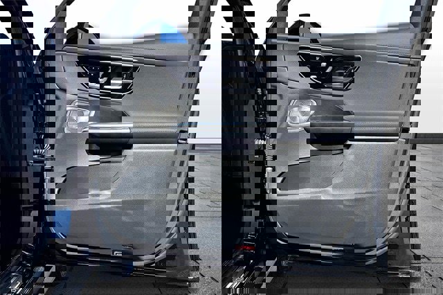 Certified 2025 Mercedes-Benz GLC 300 4MATIC image 31