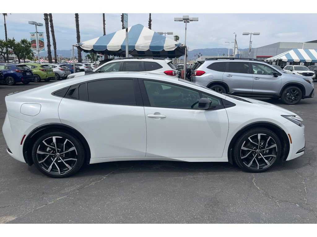 Used 2026 Toyota Prius Plug-In Hybrid FWD image 7