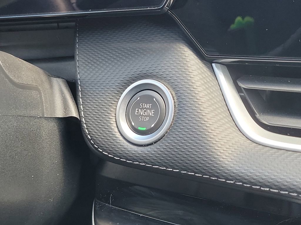 Certified 2025 Chevrolet Equinox LT FWD image 33