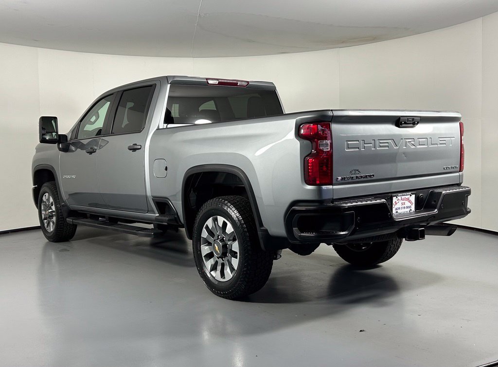 Used 2025 Chevrolet Silverado 2500 Custom w/ Custom Value Package AWD/4WD image 5