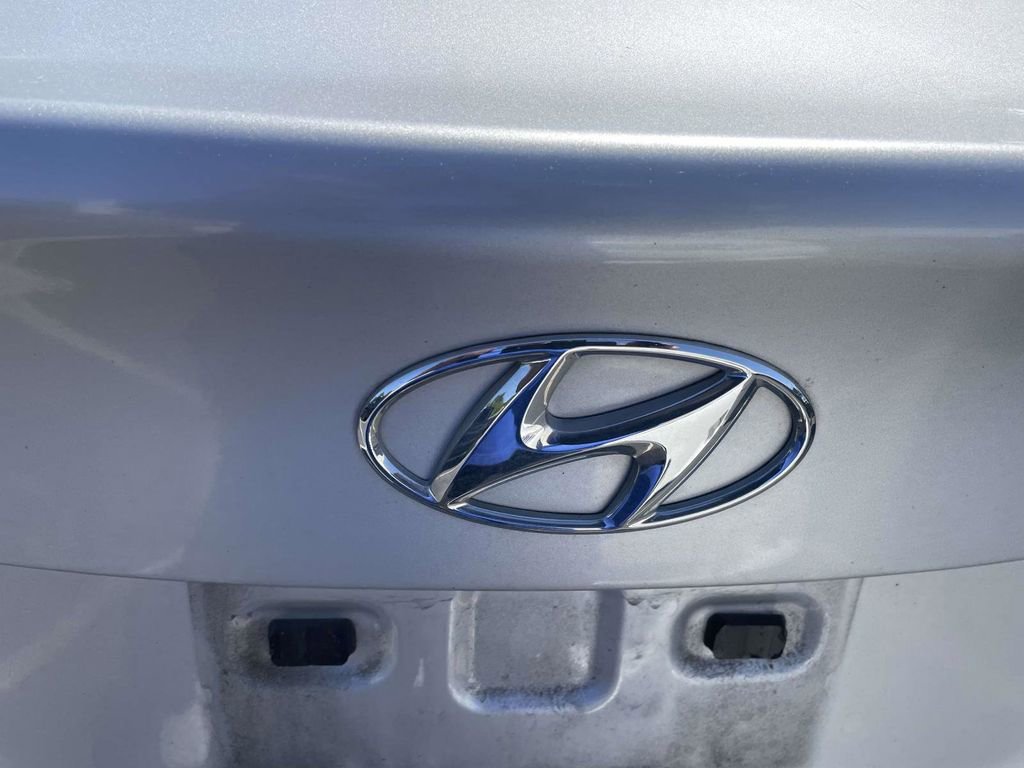 Used 2016 Hyundai Elantra SE FWD image 20