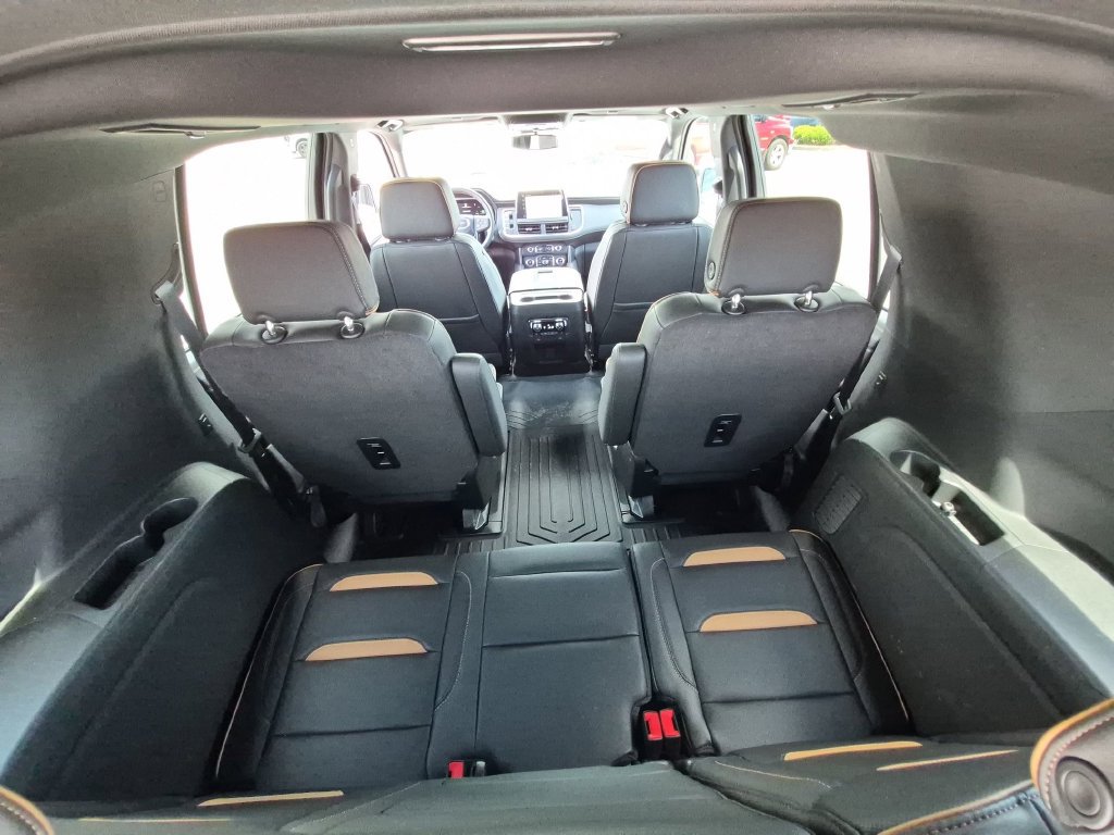 Used 2024 GMC Yukon XL AT4 w/ Technology Package AWD/4WD image 36