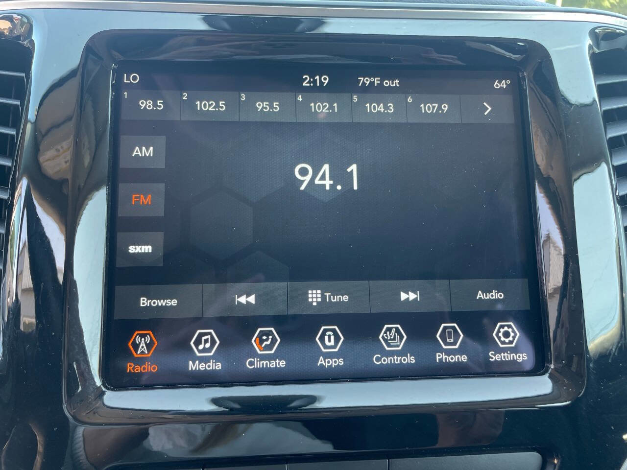 Used 2019 Jeep Cherokee Limited image 33