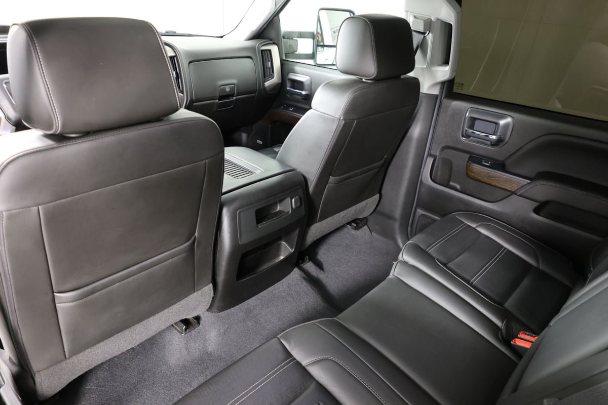 Used 2019 GMC Sierra 2500 Denali w/ Duramax Plus Package AWD/4WD image 47