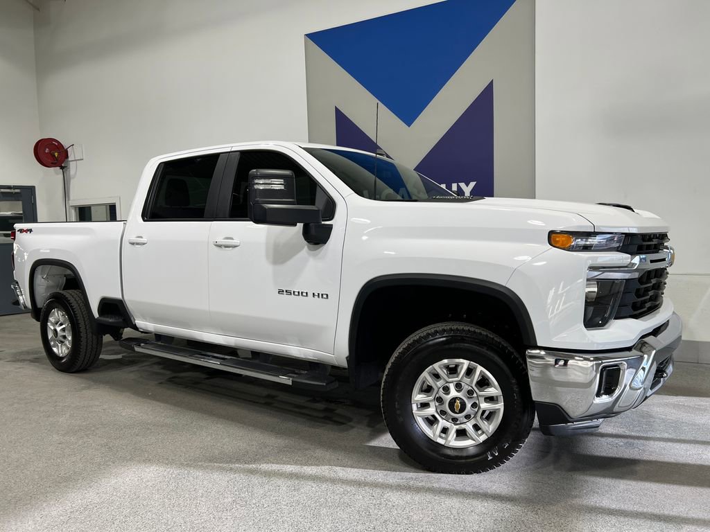 Used 2025 Chevrolet Silverado 2500 LT w/ Convenience Package image 2