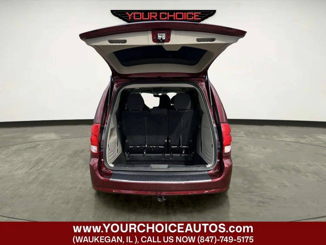 Used 2018 Dodge Grand Caravan SE w/ UConnect Hands-Free Group FWD image 28