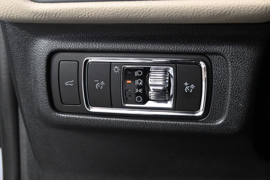 New 2026 Lincoln Corsair Premiere image 24