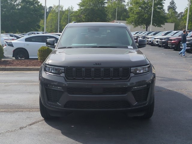 New 2026 Jeep Grand Cherokee Limited w/ Limited Altitude Package AWD/4WD image 8