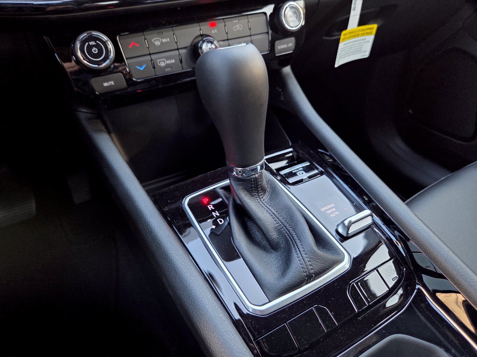 New 2026 Jeep Compass Latitude AWD/4WD image 33