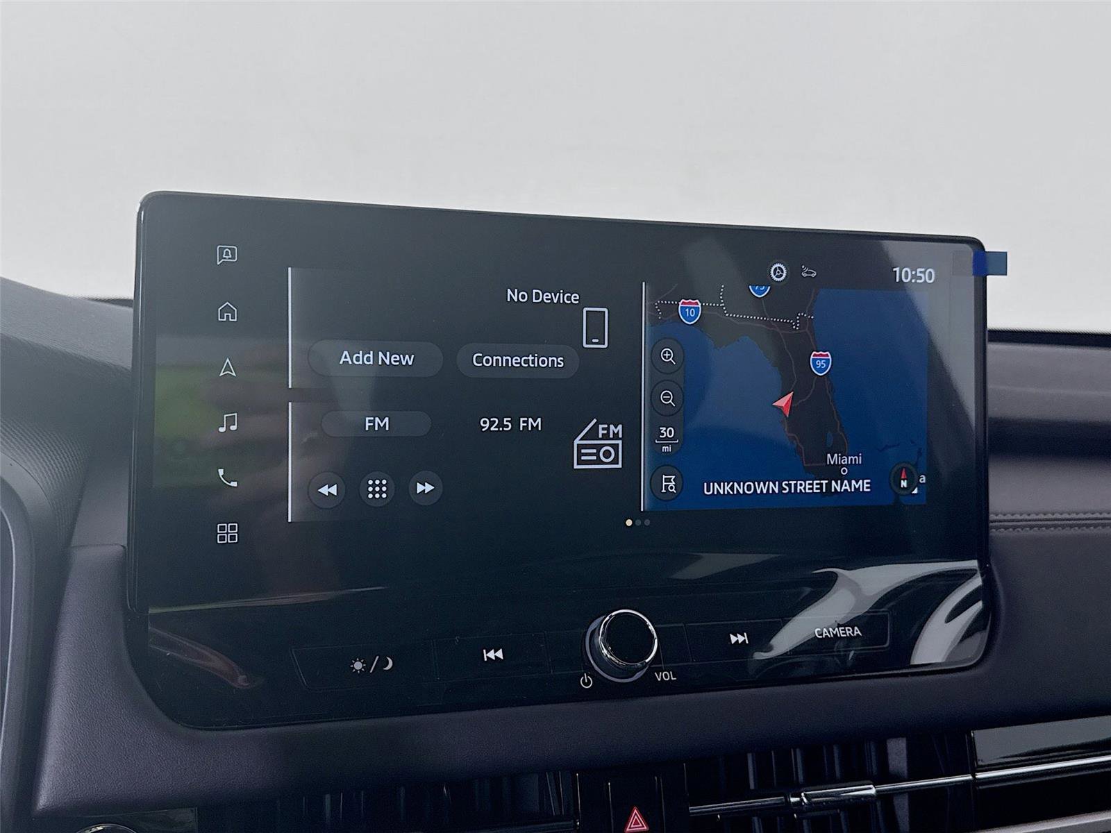 New 2026 Mitsubishi Outlander SE image 9