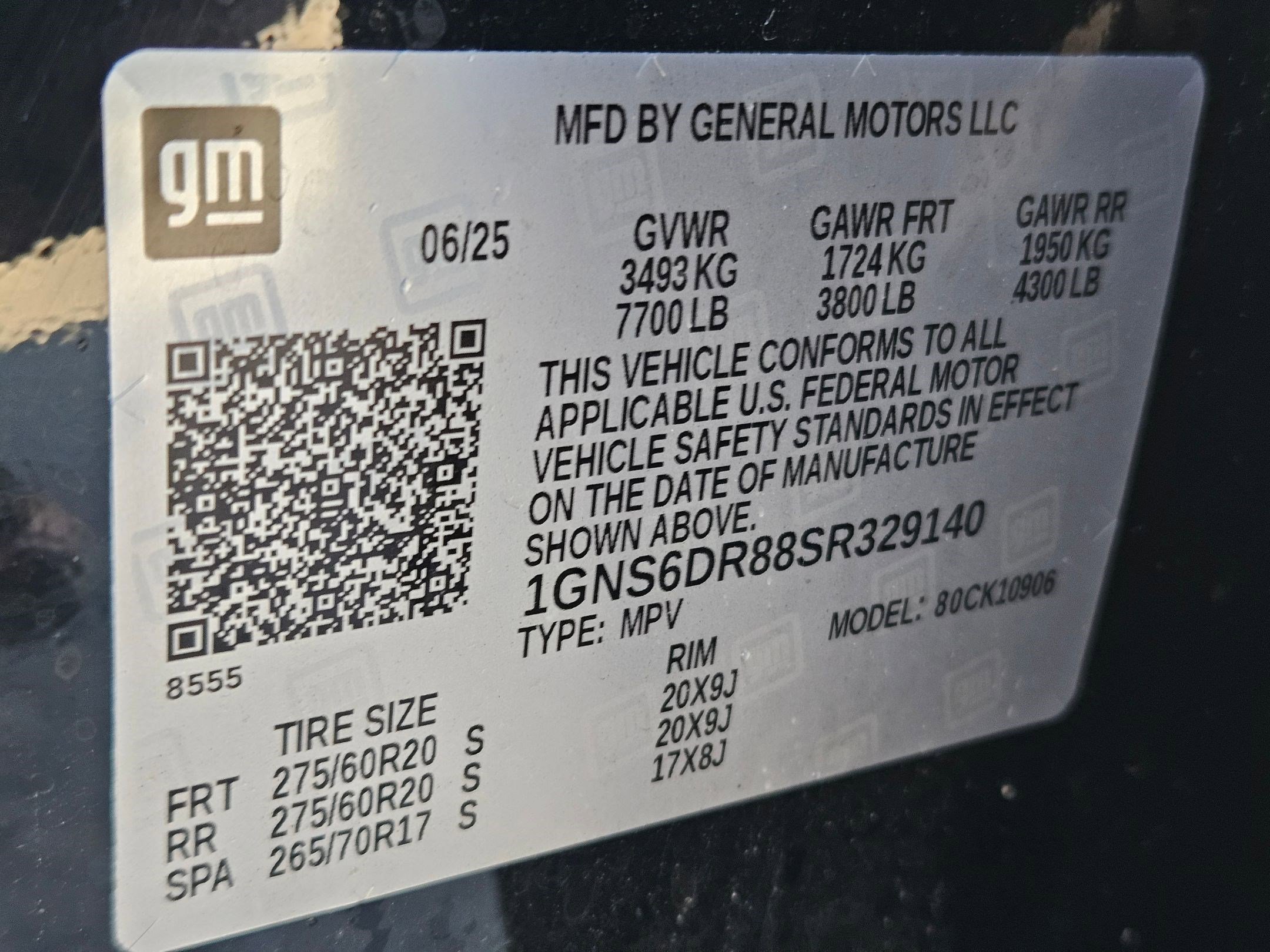 Used 2025 Chevrolet Suburban Z71 w/ Comfort Package image 35