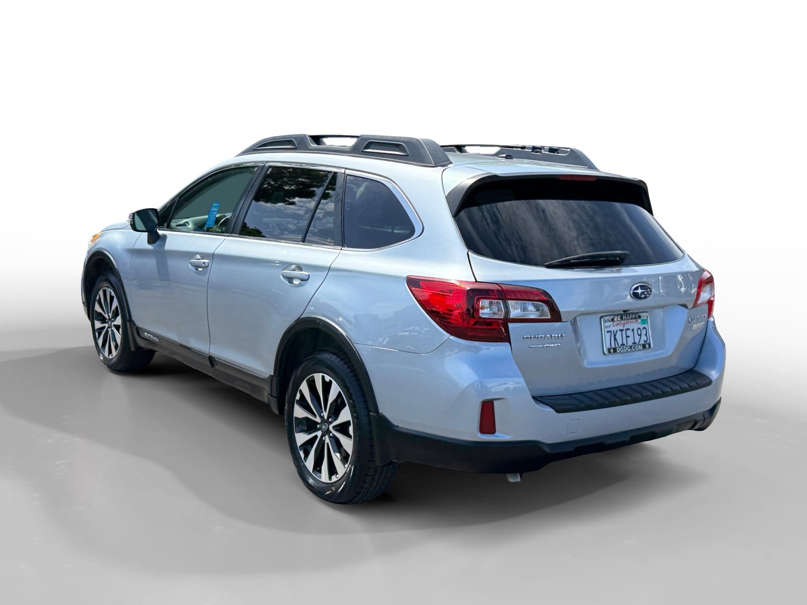 Used 2015 Subaru Outback 2.5i Limited AWD/4WD image 3