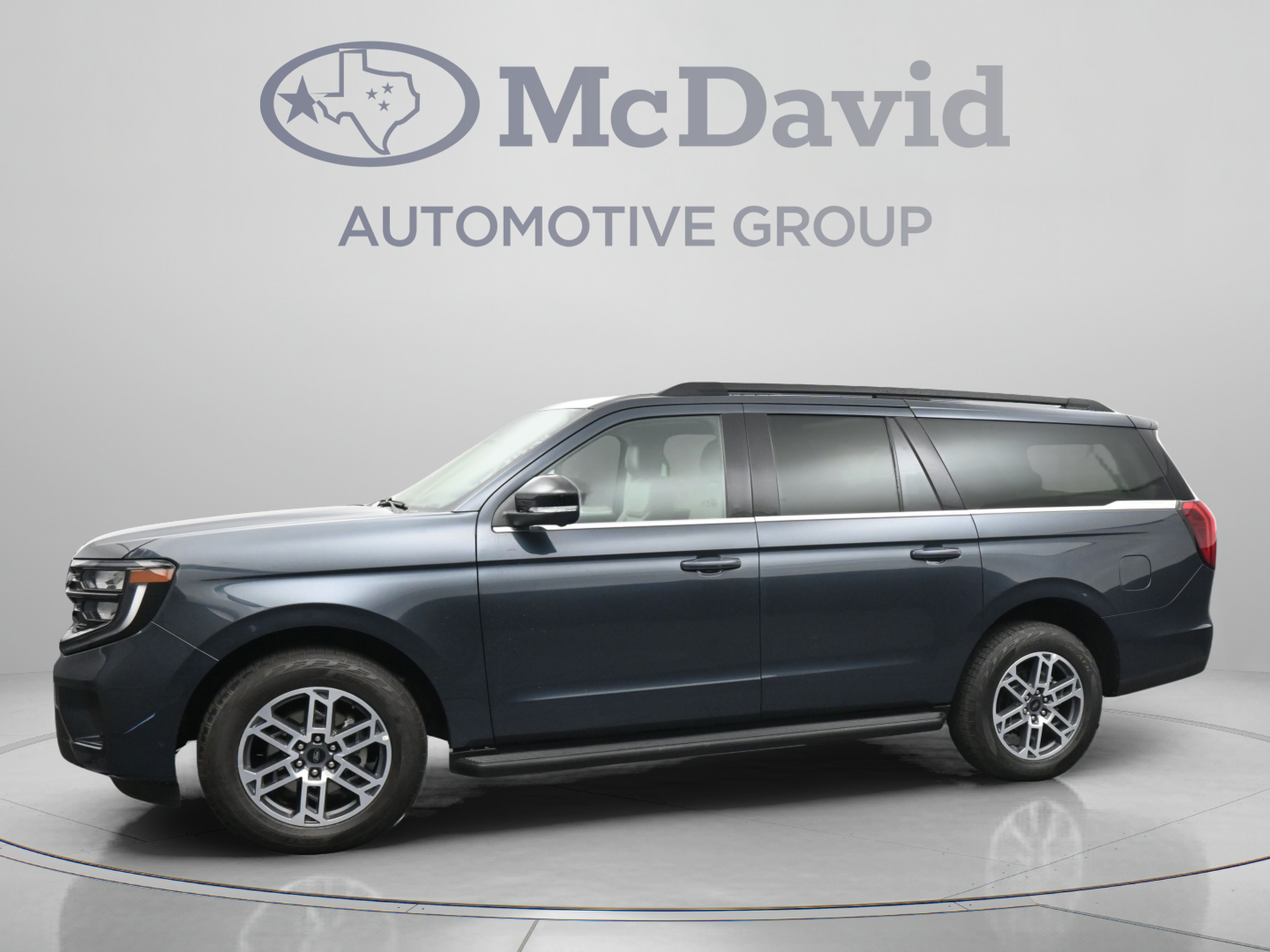 Used 2025 Ford Expedition Max Active AWD/4WD image 5