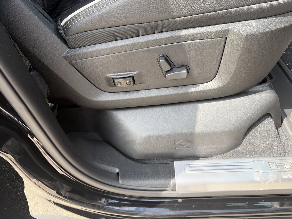 New 2026 RAM 2500 Limited AWD/4WD image 33