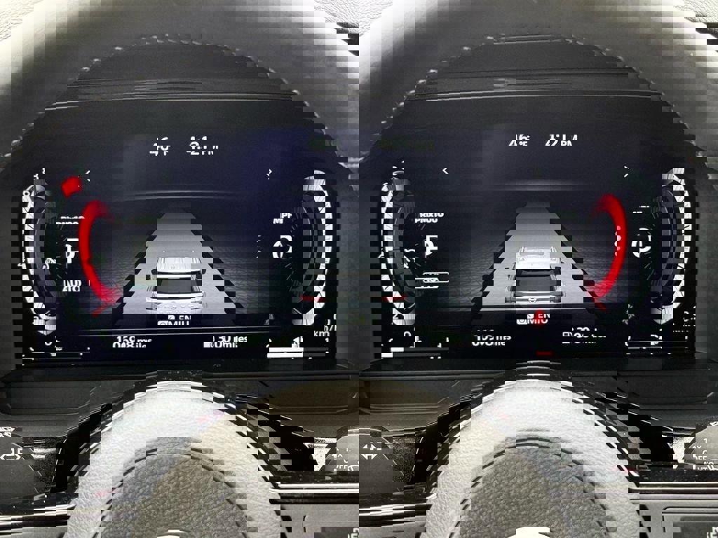 Used 2025 Nissan Pathfinder Platinum image 23