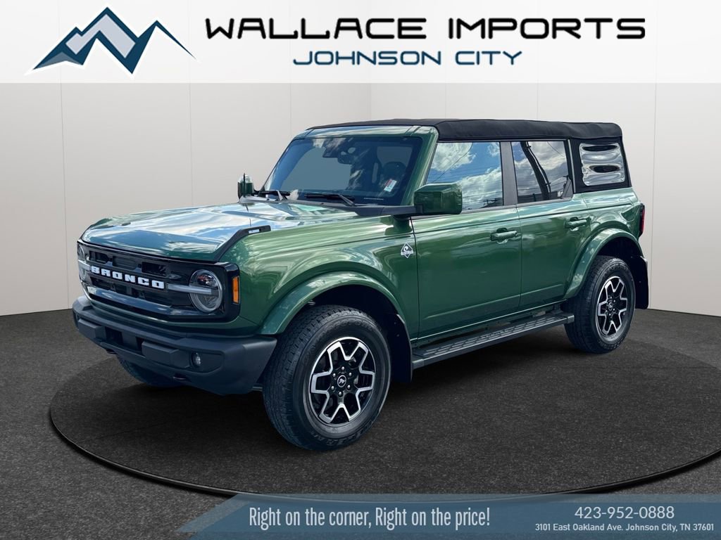 Used 2024 Ford Bronco Outer Banks AWD/4WD image 2