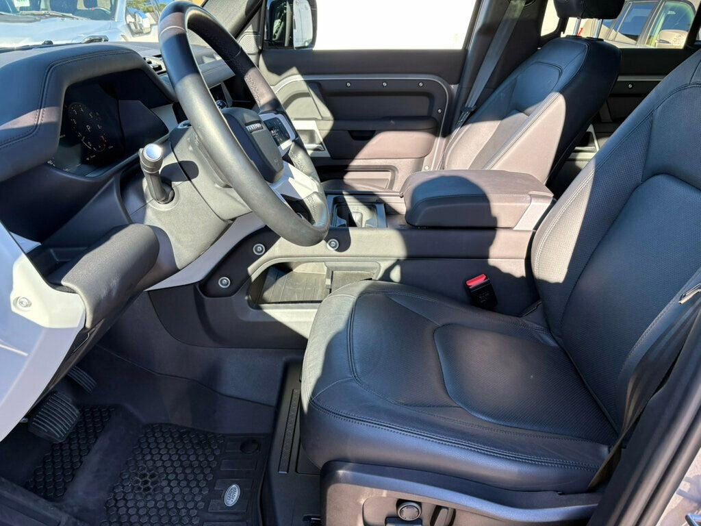Used 2024 Land Rover Defender 110 S image 13