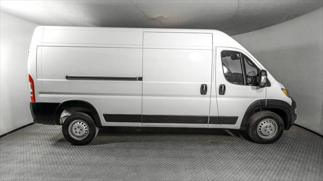 Used 2024 RAM ProMaster 2500 w/ Convenience Group FWD image 8