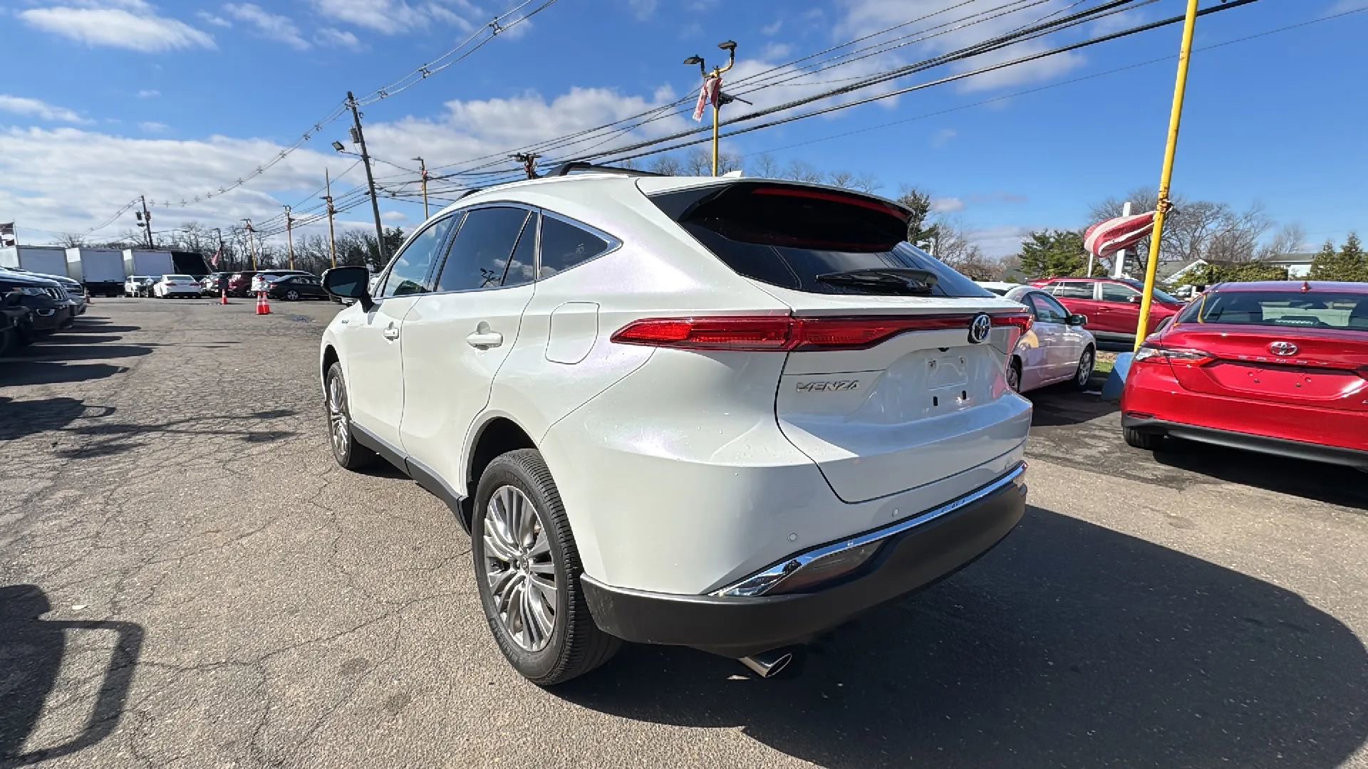 Used 2021 Toyota Venza XLE w/ Softex Package image 7