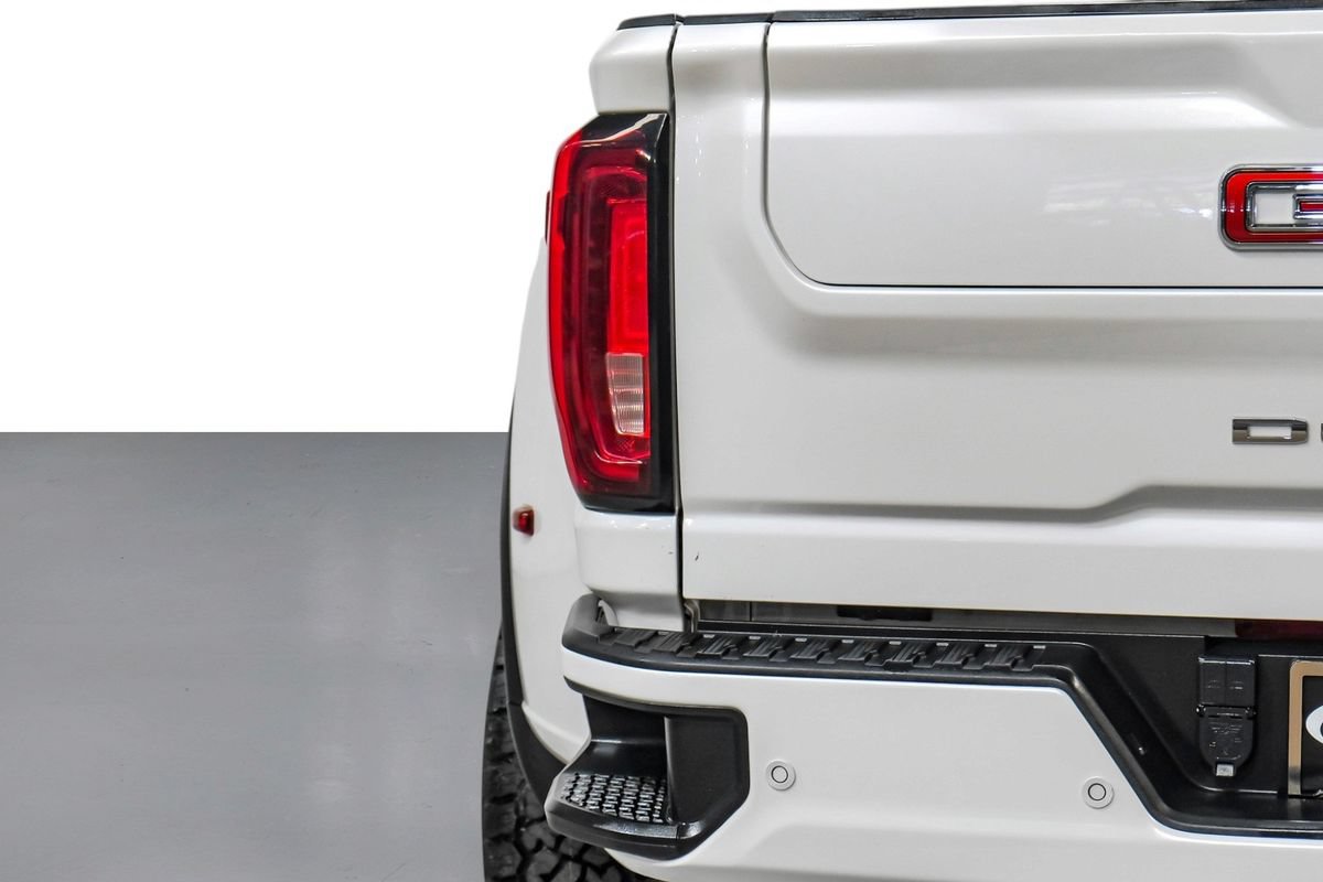 Used 2023 GMC Sierra 3500 Denali AWD/4WD image 48