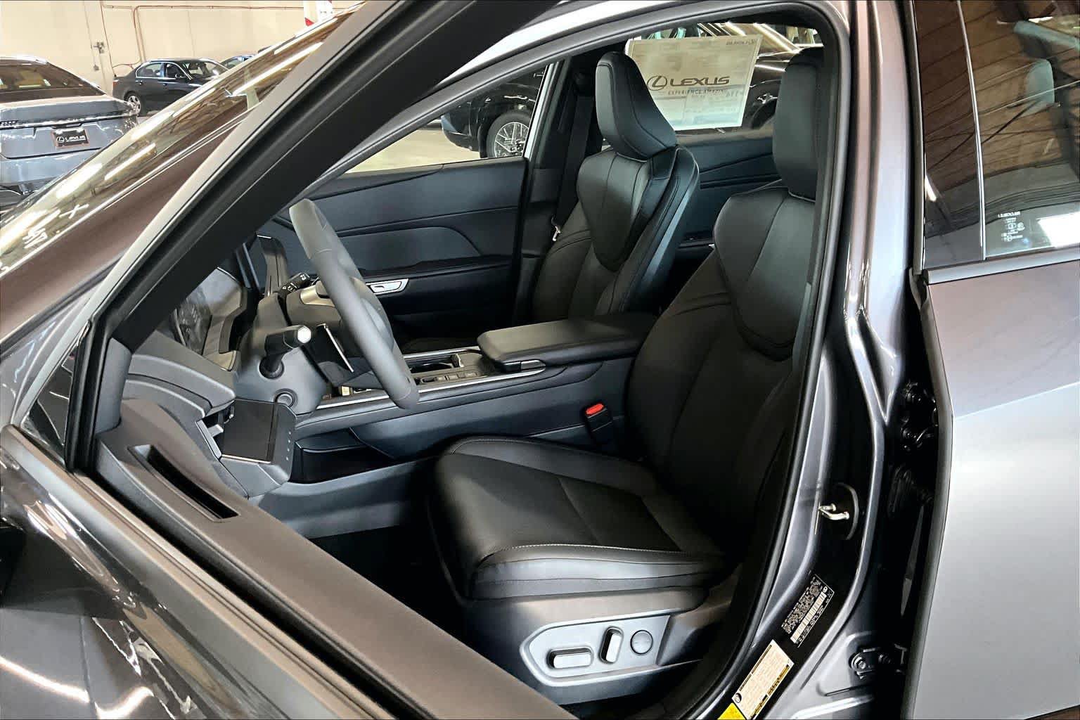 New 2026 Lexus ES 500e w/ Convenience Package AWD/4WD image 9