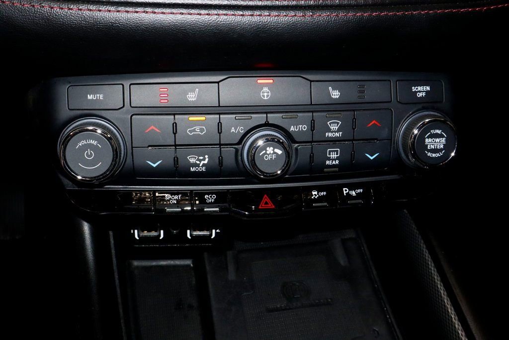 Used 2022 Dodge Durango R/T w/ Blacktop Package image 31